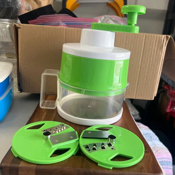 Multi-functional Manual Vegetable Food Cutting Hand Chopper Plastic with Graters - Picture 6 of 10